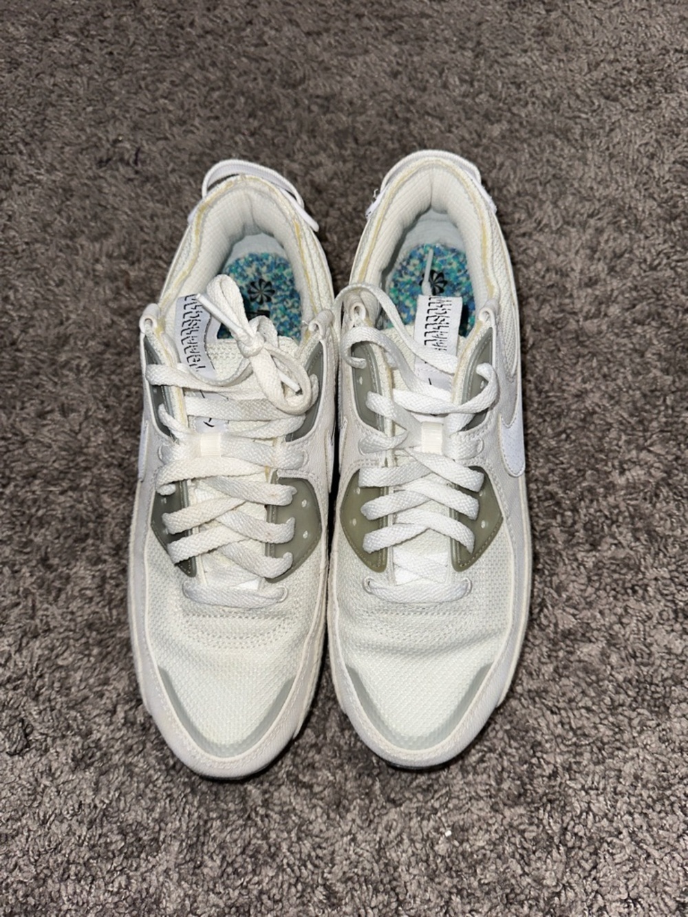 Nike Men’s White Sneakers with Gray accents